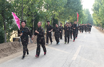 徒步行軍：行動的力量，堅持的力量，團隊的力量！